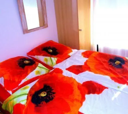 Zum Wohlfuhlen Fur 4 Erwachsene +1 Kind, Schwimmbad Vor Der Tur Tiere Erlaubt Apartament