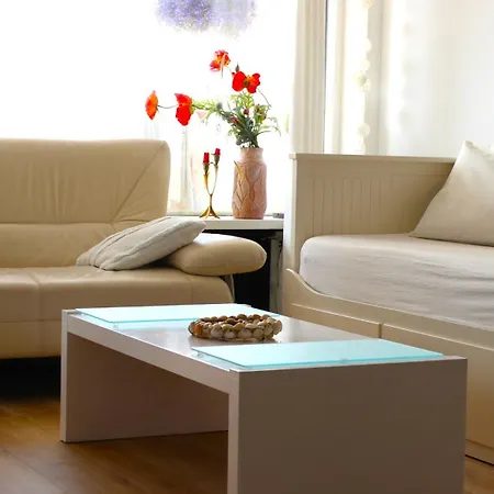 Zum Wohlfuhlen Fur 4 Erwachsene +1 Kind, Schwimmbad Vor Der Tur Tiere Erlaubt Sierksdorf