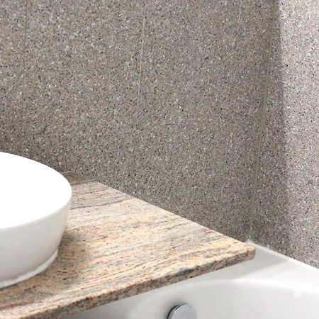 Zum Wohlfuhlen Fur 4 Erwachsene +1 Kind, Schwimmbad Vor Der Tur Tiere Erlaubt